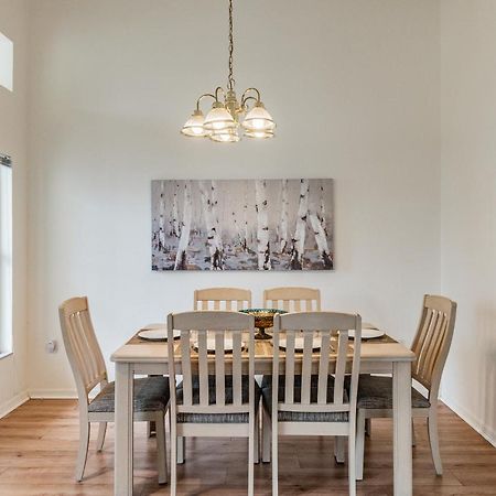 Spacious Villa With Private Pool - No Carpet - Disney Area Kissimmee Bagian luar foto