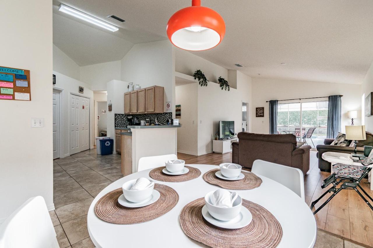 Spacious Villa With Private Pool - No Carpet - Disney Area Kissimmee Bagian luar foto