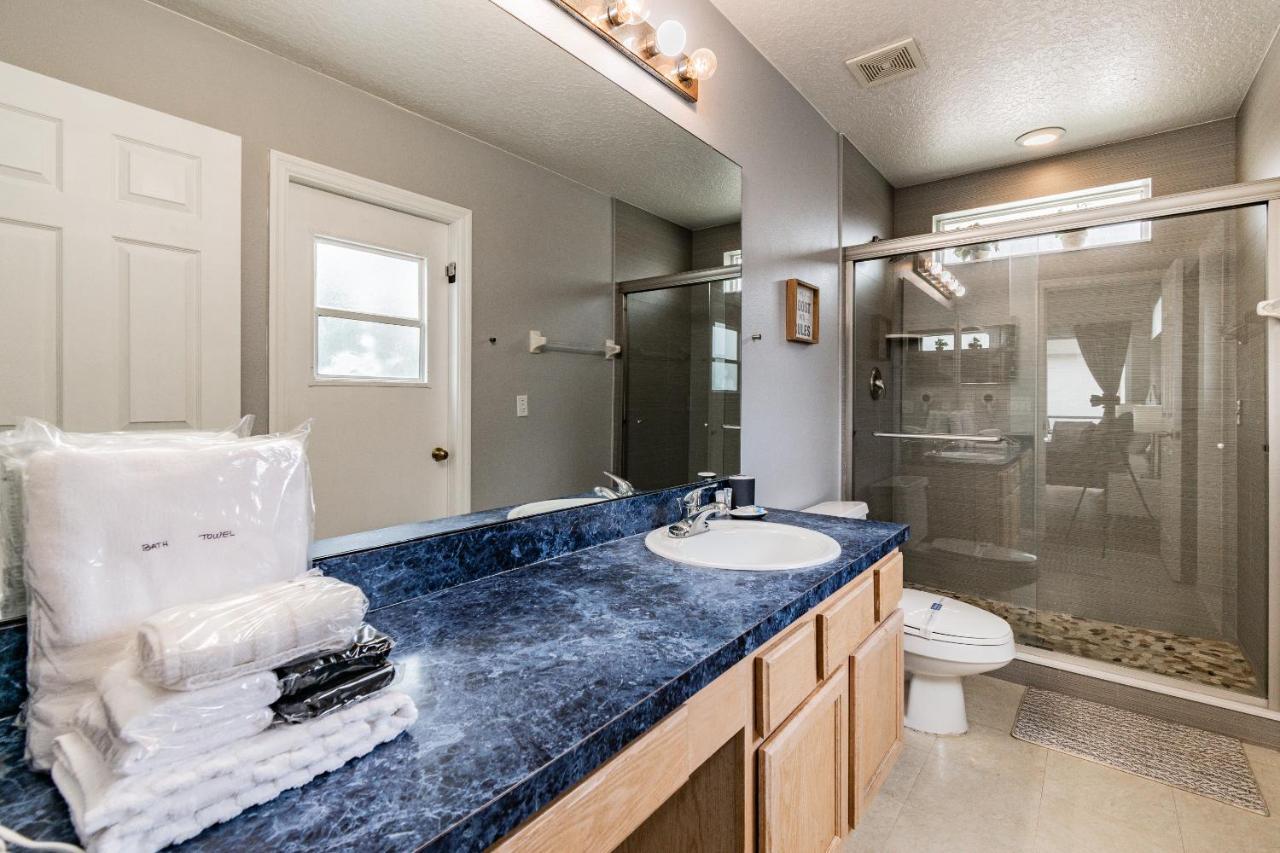 Spacious Villa With Private Pool - No Carpet - Disney Area Kissimmee Bagian luar foto