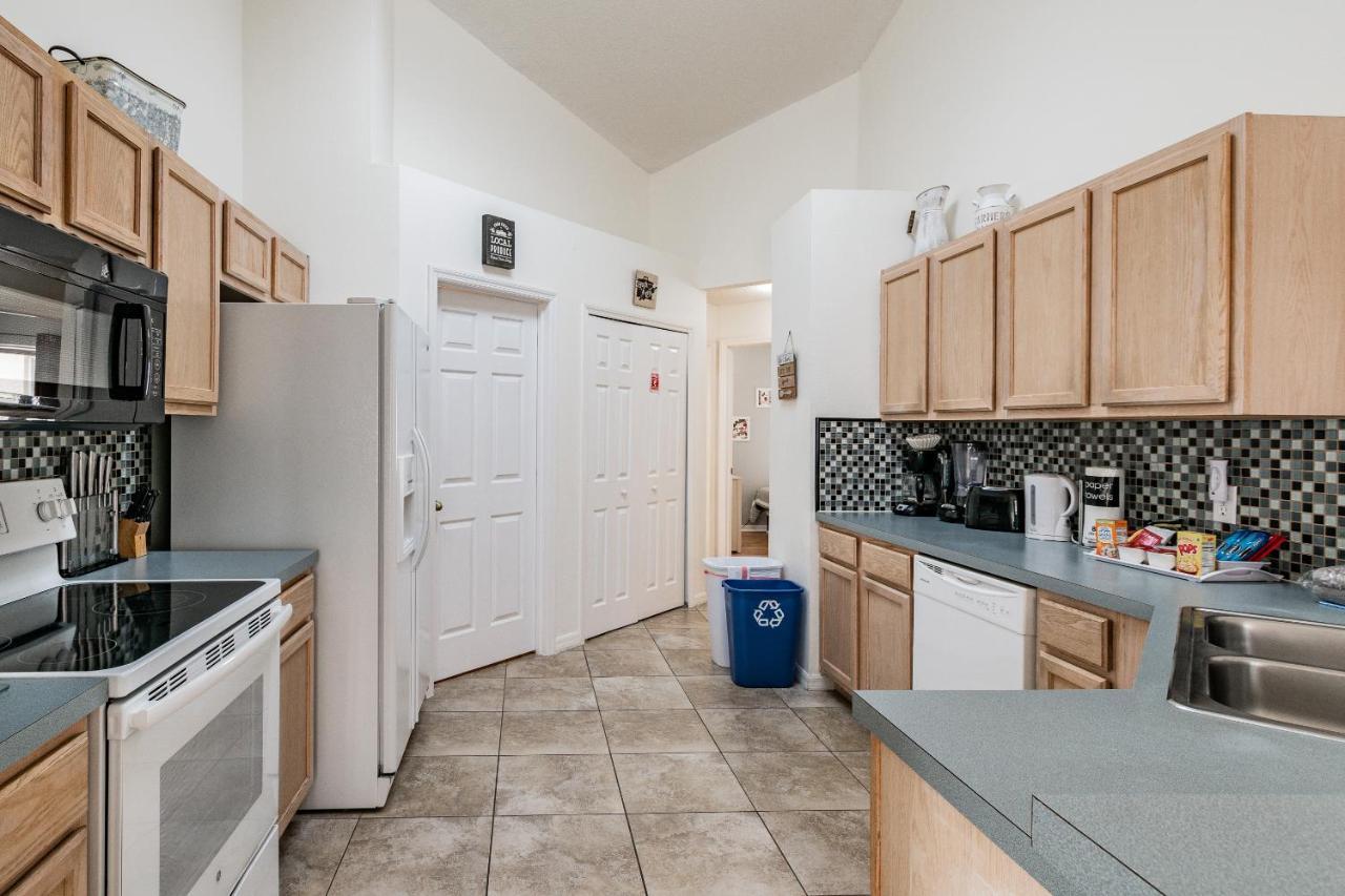 Spacious Villa With Private Pool - No Carpet - Disney Area Kissimmee Bagian luar foto