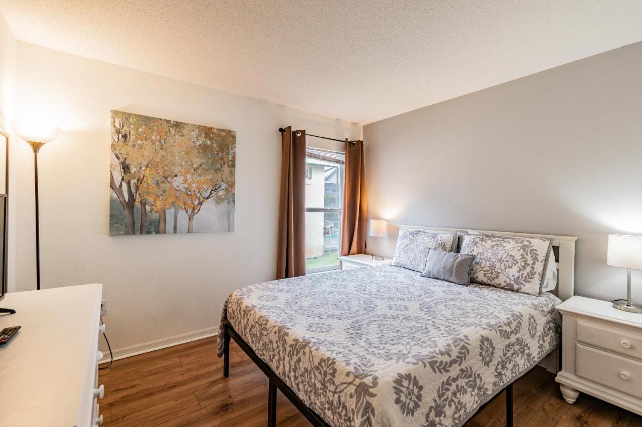 Spacious Villa With Private Pool - No Carpet - Disney Area Kissimmee Bagian luar foto