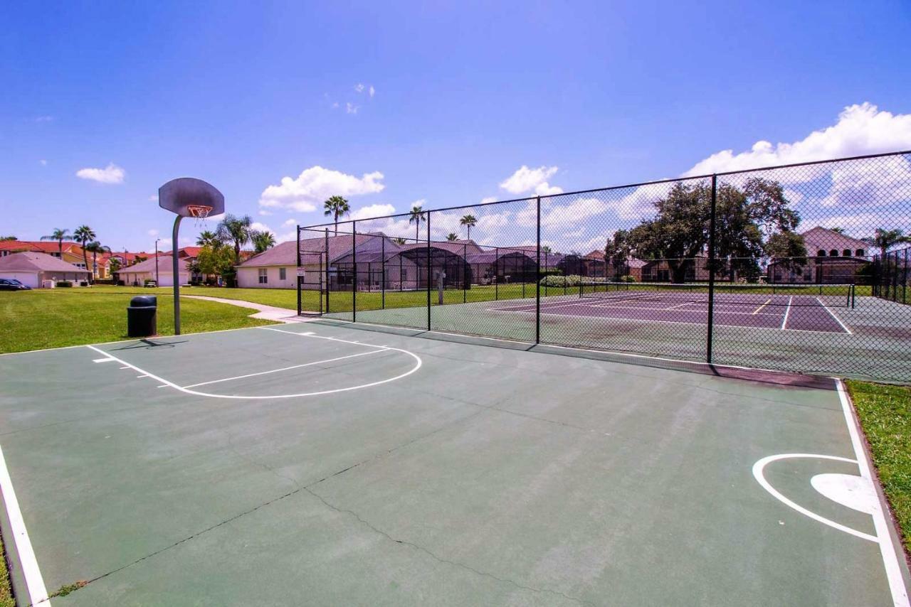 Spacious Villa With Private Pool - No Carpet - Disney Area Kissimmee Bagian luar foto